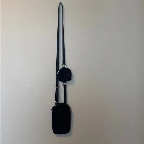Lululemon Phone Crossbody Bag Black - Picture 2 of 8